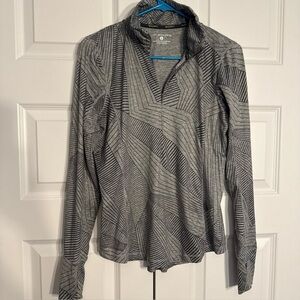 Womens Brooks Run Happy Pull Over Half Zip Top Gray Gerometric Stripe Small